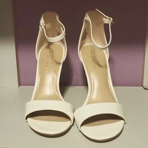 LC Lauren Concard beautiful white heels